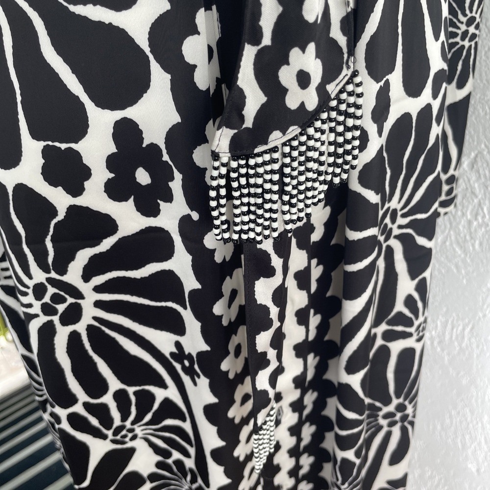 House of Harlow 1960 Black and White Long Sleeve Floral Shirt Dress - Picture 4 of 10